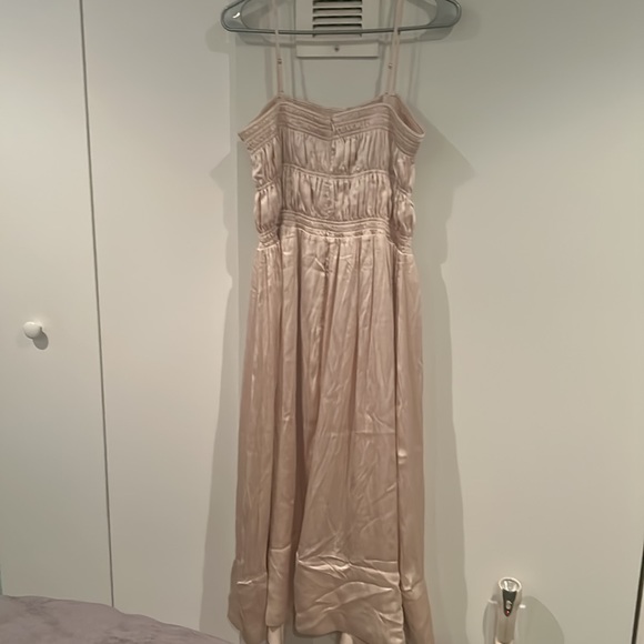 Woman’s size medium silk sleeveless dress - Picture 2 of 5